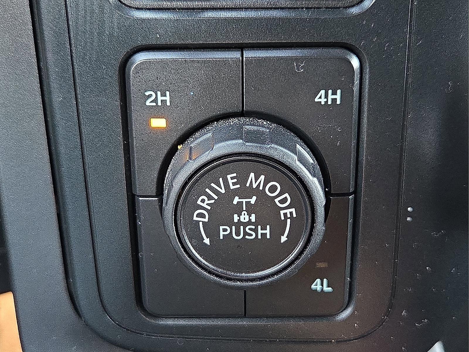 Certified 2022 Ford F150 XLT w/ Equipment Group 302A High image 17