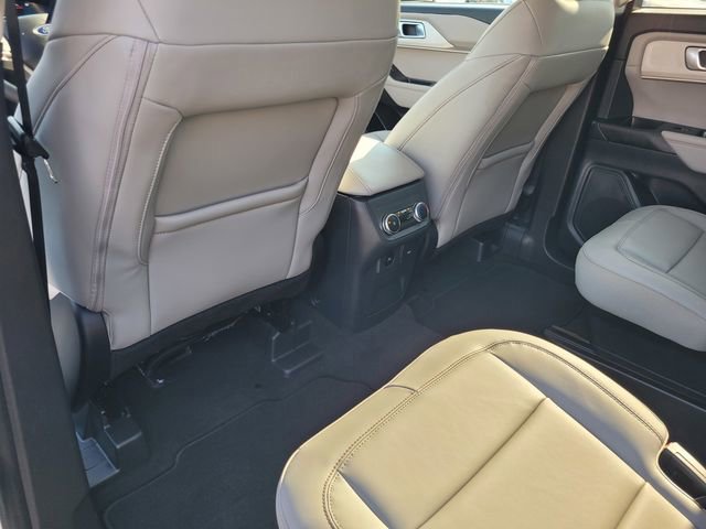 Certified 2025 Ford Explorer Active w/ Active Comfort Package image 12