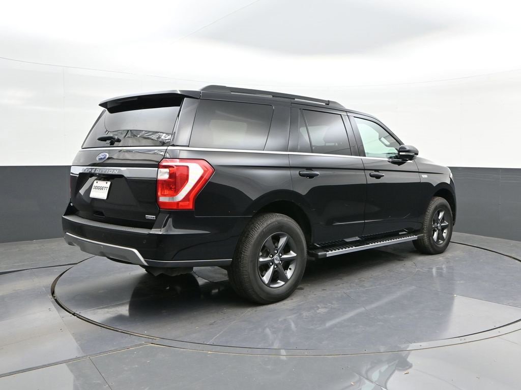 Certified 2019 Ford Expedition XLT w/ Equipment Group 202A image 11