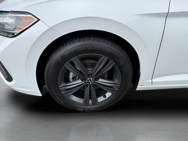 Used 2024 Volkswagen Jetta SE w/ Panoramic Sunroof Package FWD image 26