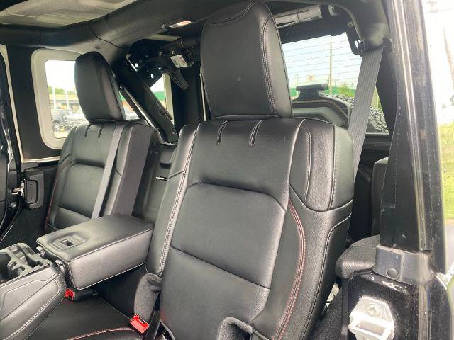 Used 2022 Jeep Wrangler Unlimited Rubicon w/ LED Lighting Group AWD/4WD image 26