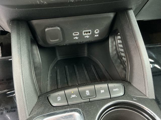 Used 2023 Chevrolet TrailBlazer RS w/ Convenience Package AWD/4WD image 23
