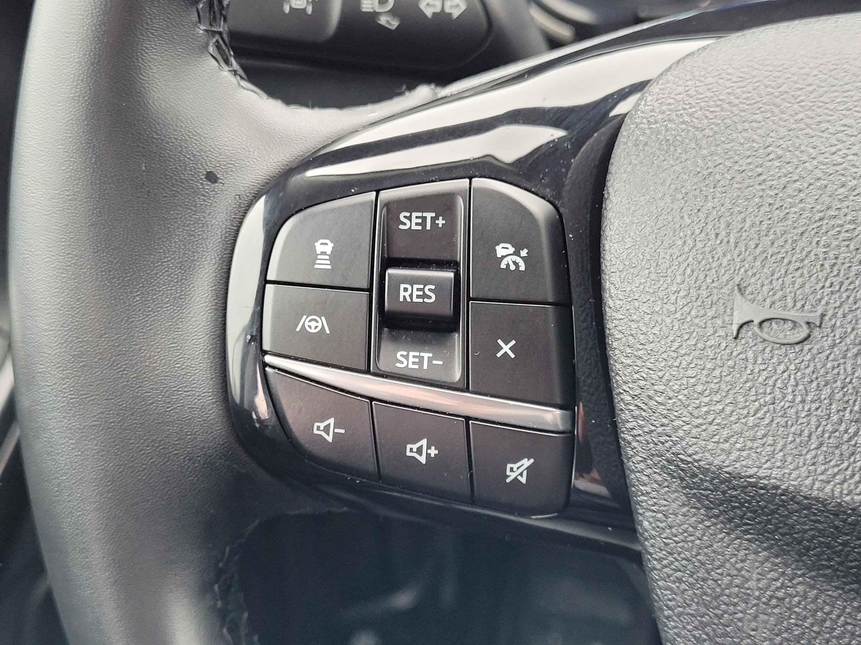 Certified 2022 Ford Escape SEL w/ Technology Package AWD/4WD image 13