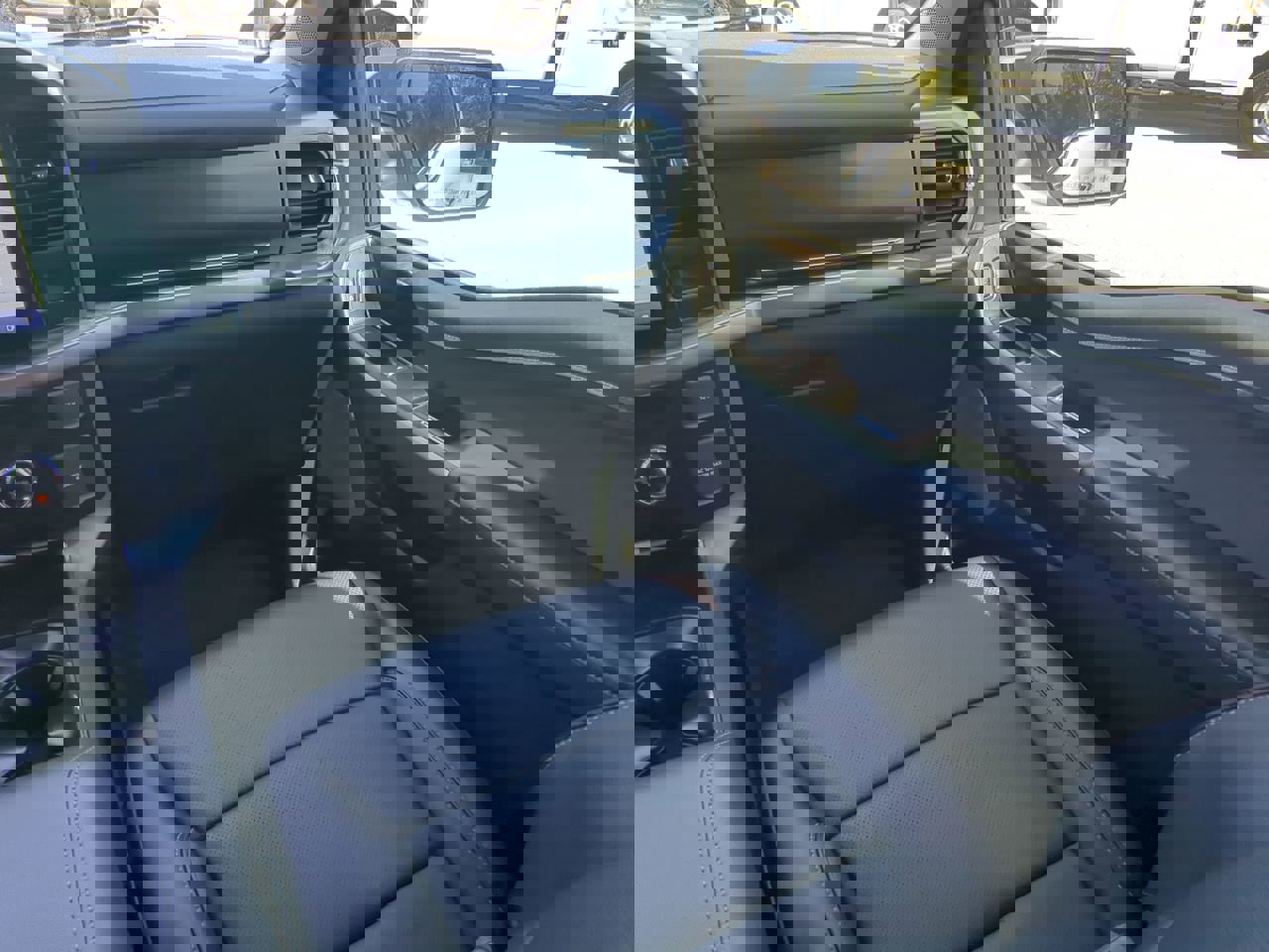 Certified 2023 Ford F150 Lariat w/ Equipment Group 502A High image 15