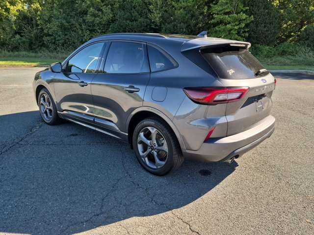 Certified 2023 Ford Escape ST-Line w/ Tech Pack #1 FWD image 6