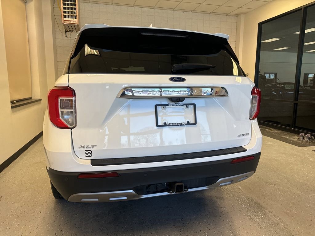 Certified 2023 Ford Explorer XLT w/ Equipment Group 202A image 4