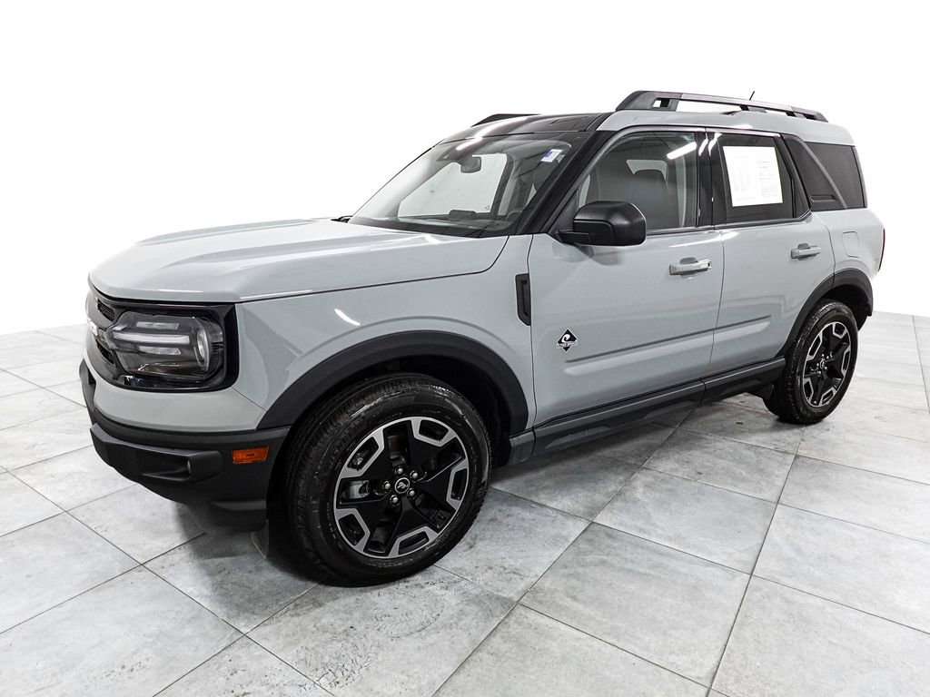 Certified 2023 Ford Bronco Sport Outer Banks w/ Tech Package AWD/4WD image 3