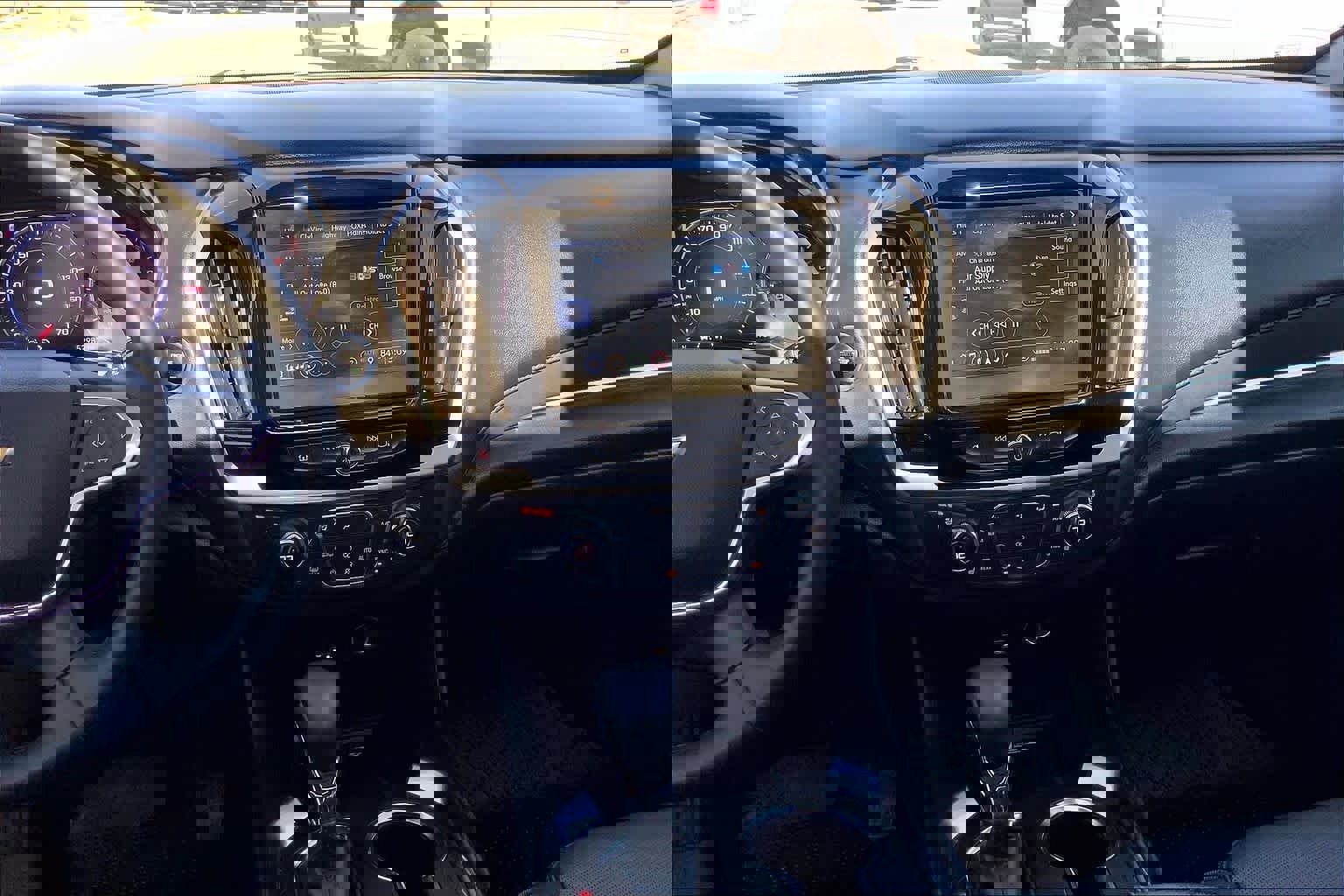 Used 2023 Chevrolet Traverse High Country image 8