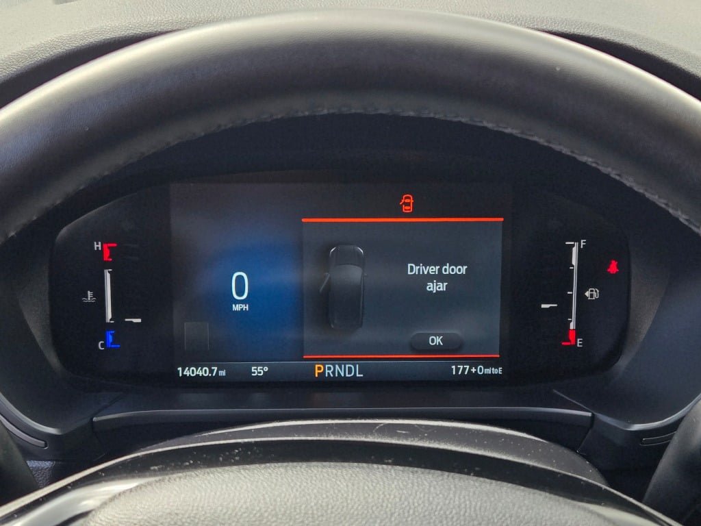 Certified 2025 Ford Escape SE FWD image 30