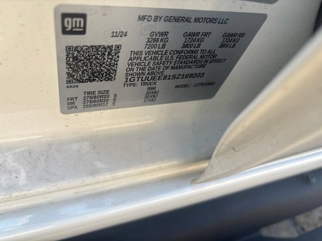Used 2025 GMC Sierra 1500 AT4 w/ Technology Package AWD/4WD image 13