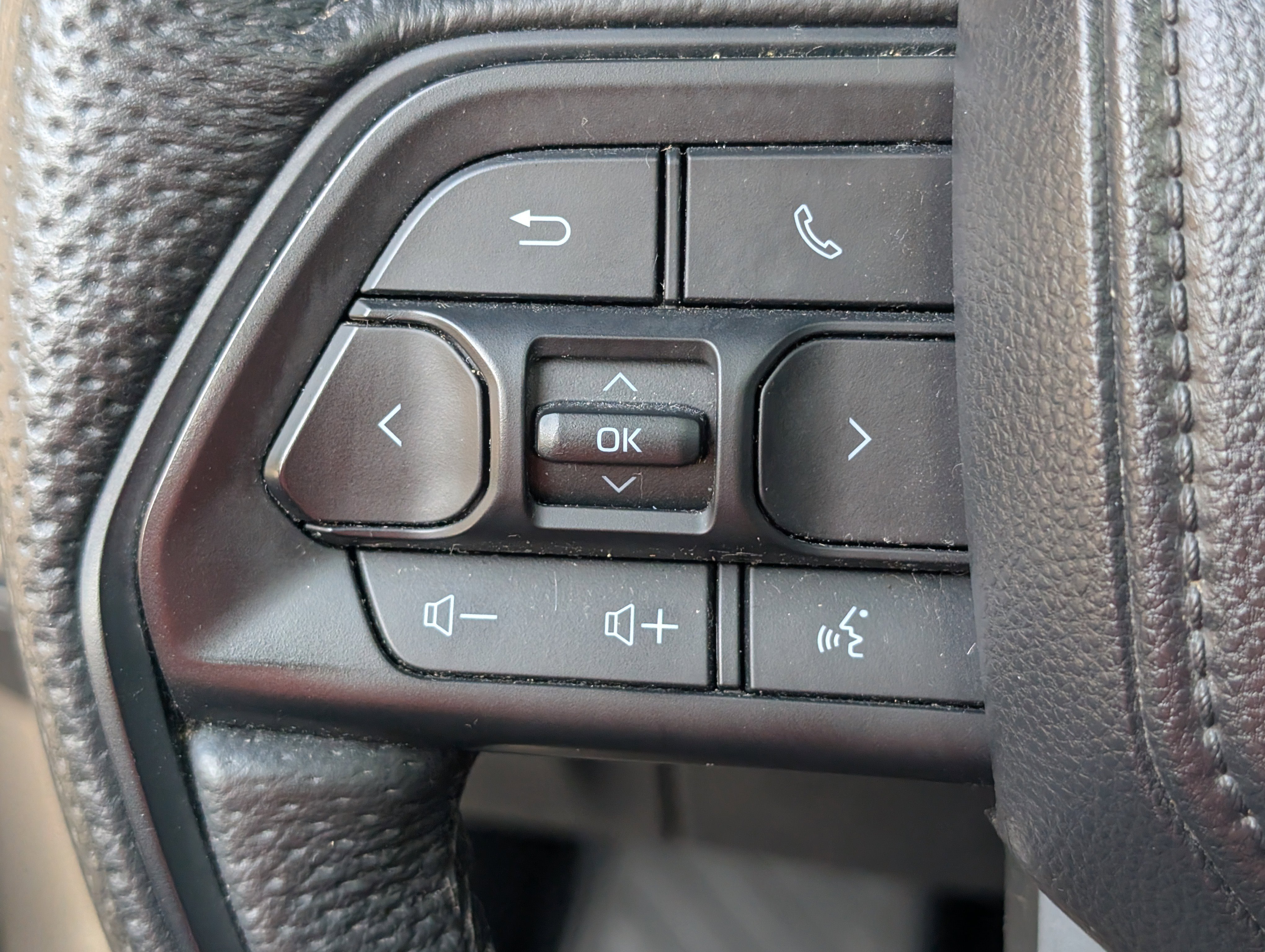 Used 2025 Toyota Sequoia TRD Pro AWD/4WD image 20