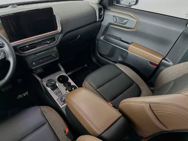 Certified 2025 Ford Bronco Sport Outer Banks w/ Outer Banks Tech Package+ AWD/4WD image 11