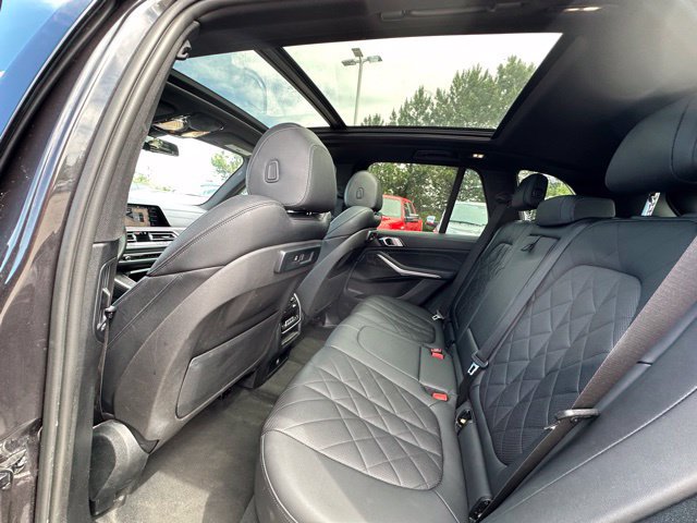 Used 2023 BMW X5 xDrive40i AWD/4WD image 15