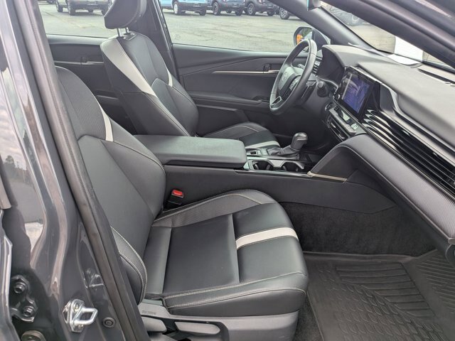 Used 2025 Toyota Camry SE FWD image 35