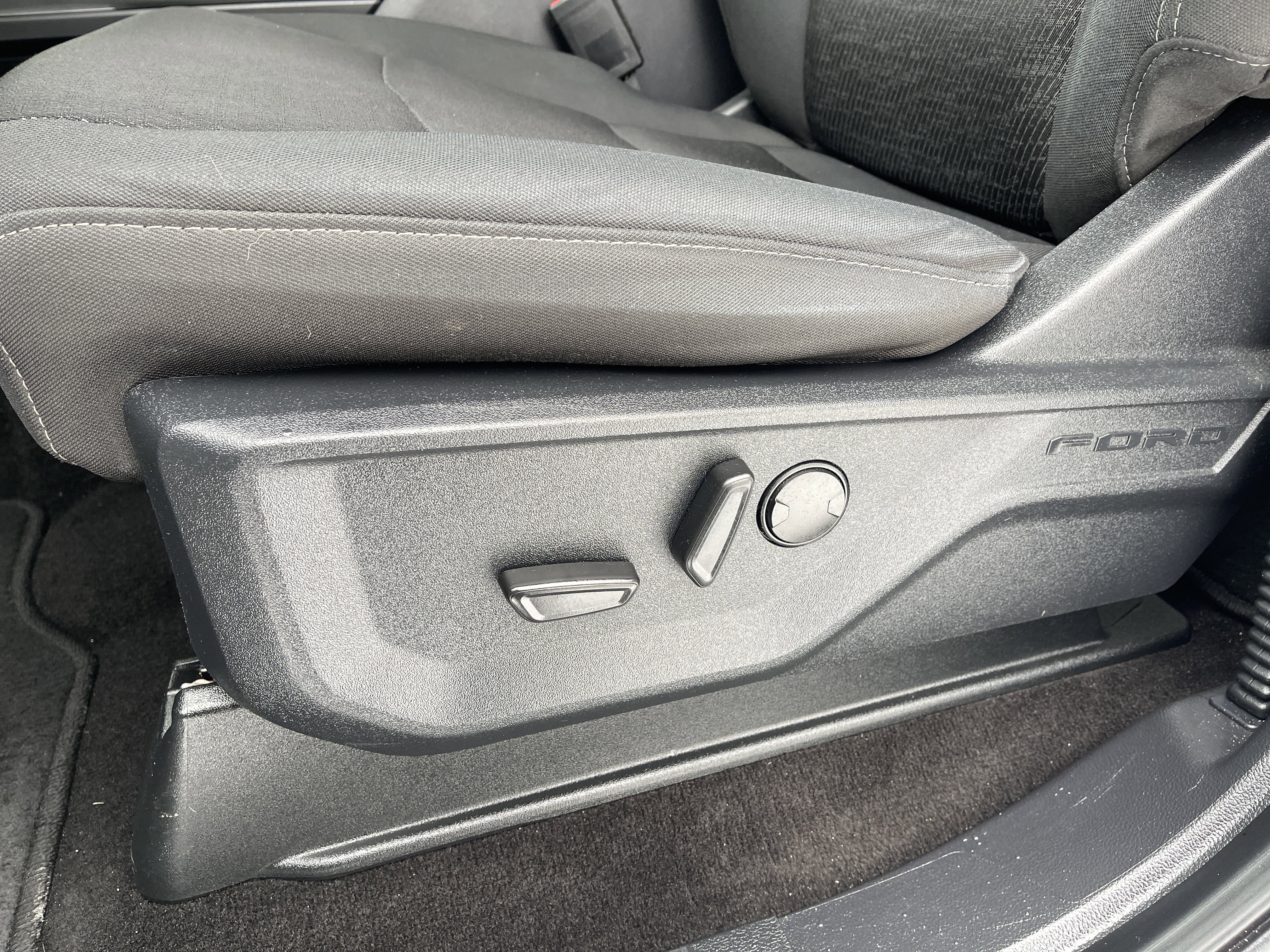 Certified 2022 Ford F150 XLT w/ Equipment Group 302A High image 14