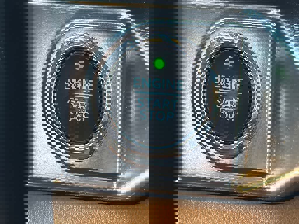 Certified 2021 Ford F150 Lariat w/ Equipment Group 502A High image 29