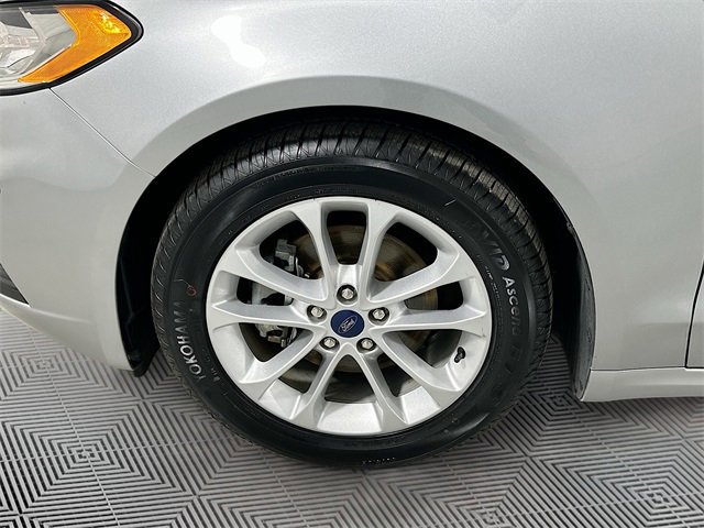 Certified 2020 Ford Fusion SE image 25