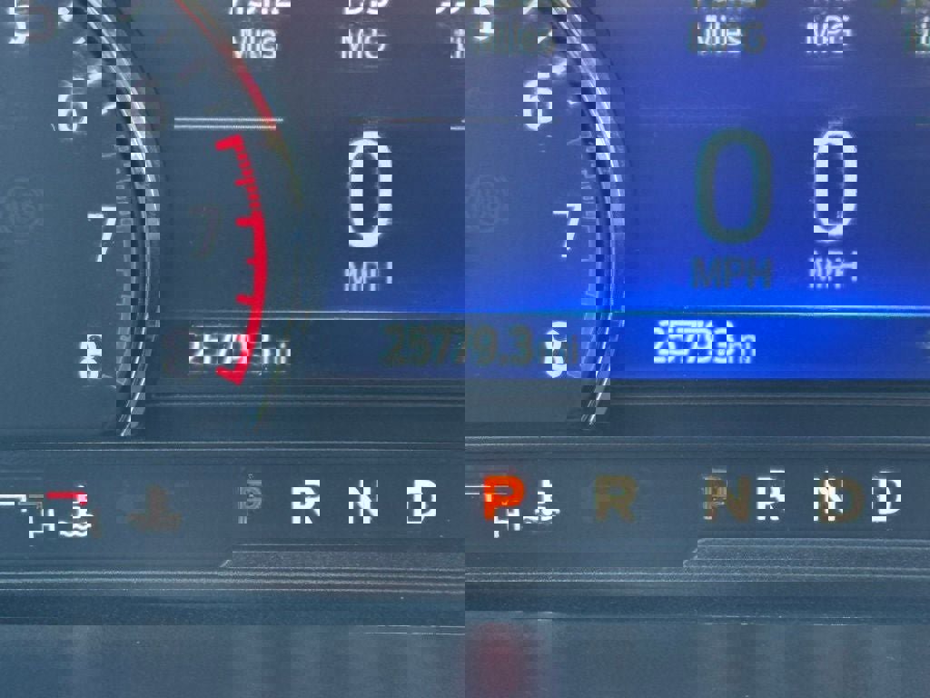 Certified 2022 Ford Explorer XLT w/ Equipment Group 202A image 15