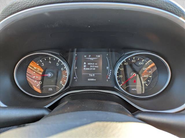Used 2020 Jeep Compass Latitude w/ Cold Weather Group AWD/4WD image 11