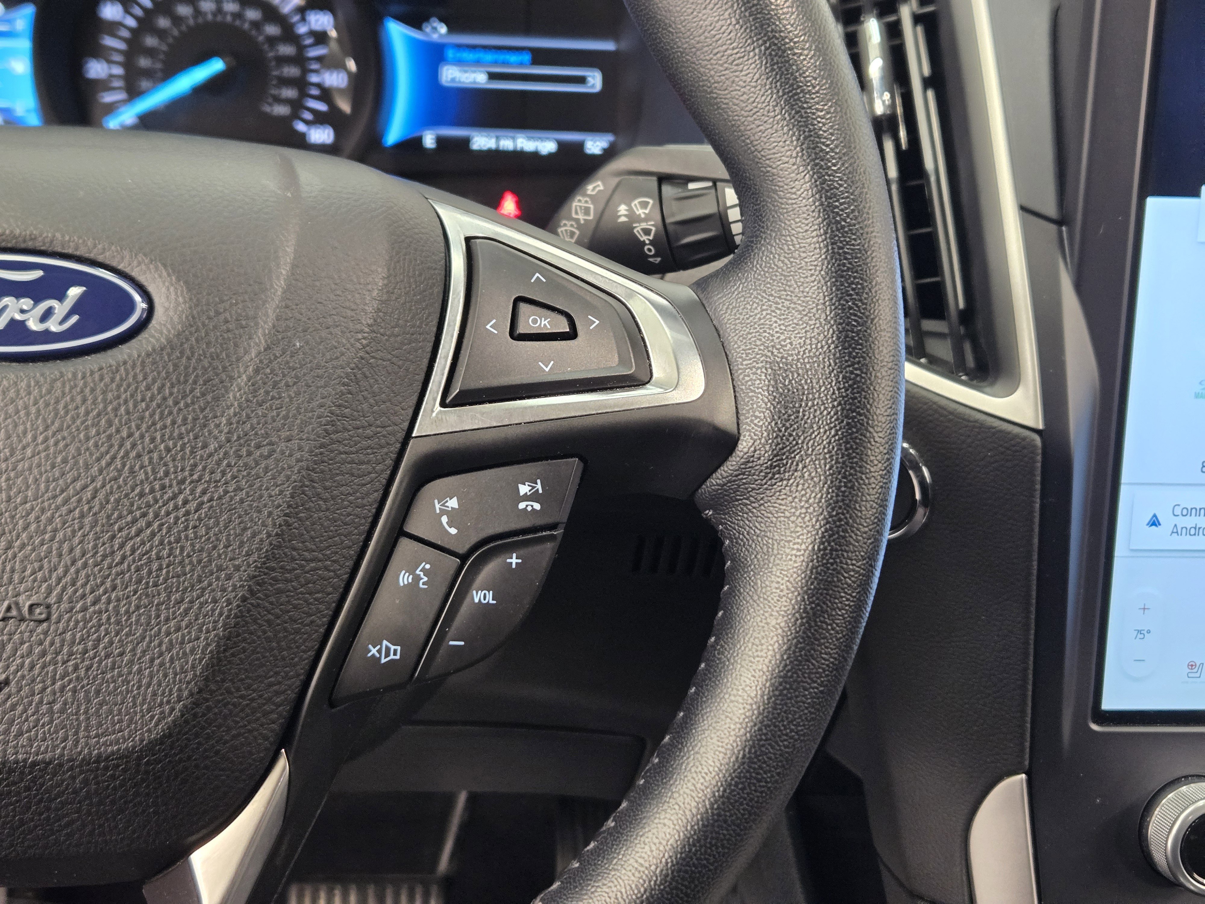 Certified 2022 Ford Edge SEL w/ Convenience Package image 26