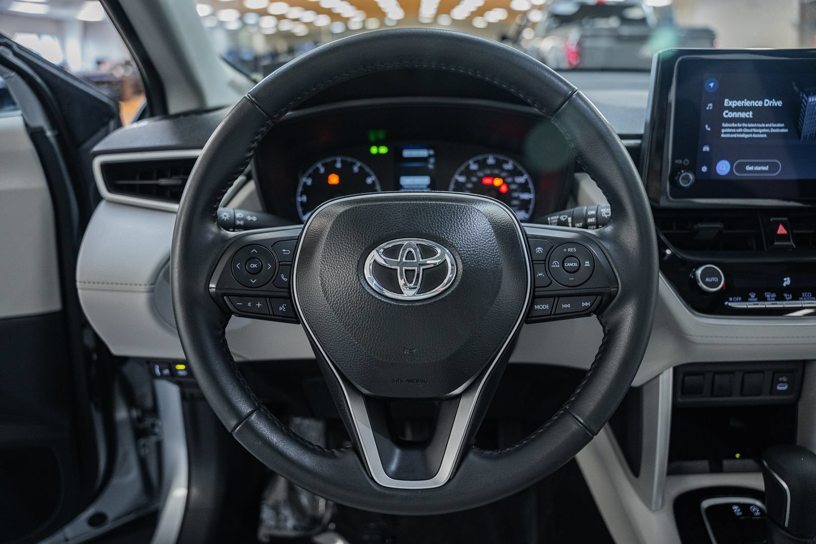 Used 2024 Toyota Corolla Cross LE w/ Moonroof Package AWD/4WD image 30