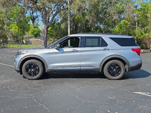 Certified 2020 Ford Explorer XLT RWD image 7