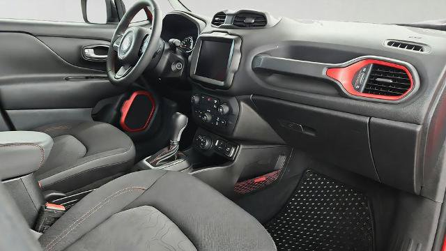 Used 2023 Jeep Renegade Trailhawk AWD/4WD image 31