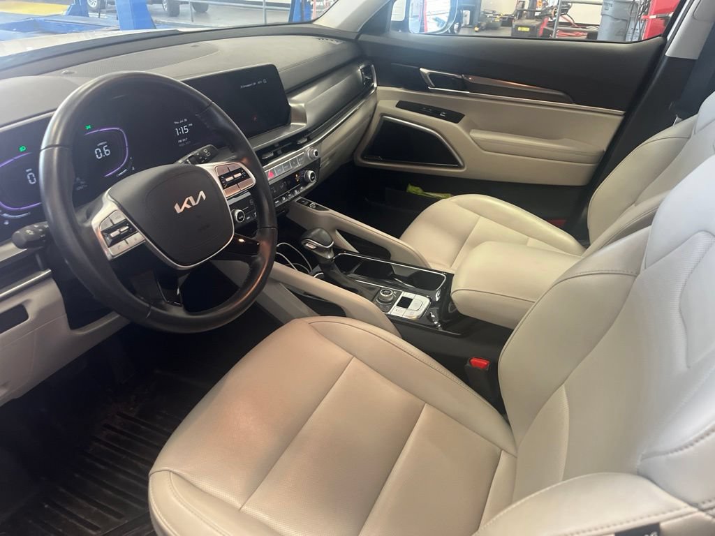 Used 2024 Kia Telluride S AWD/4WD image 4