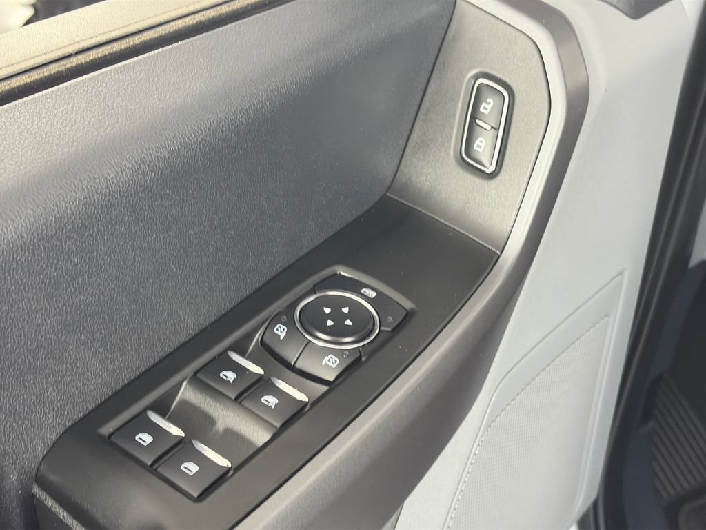 Certified 2025 Ford F250 XLT AWD/4WD image 24