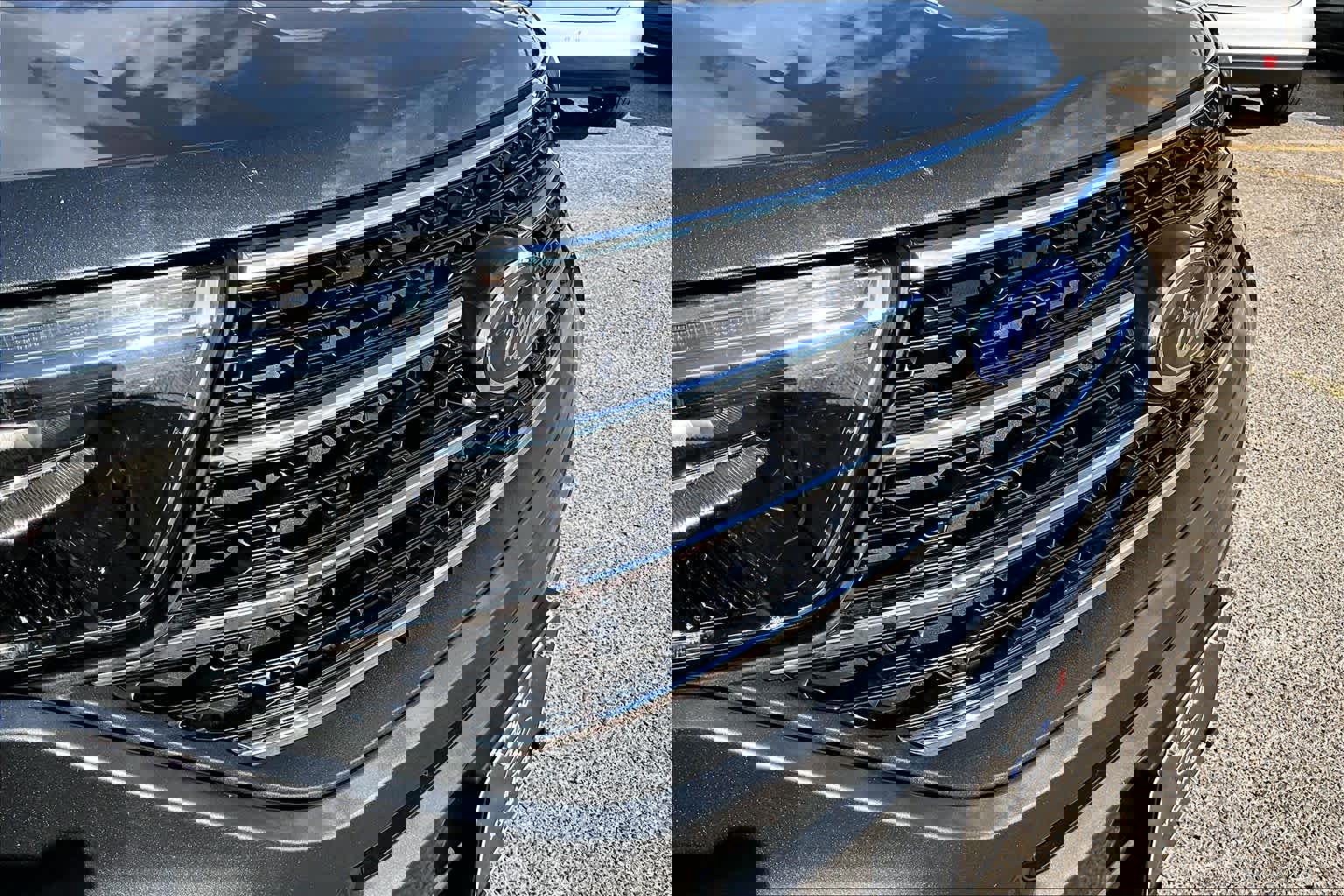 Certified 2020 Ford Explorer XLT w/ Equipment Group 202A RWD image 30