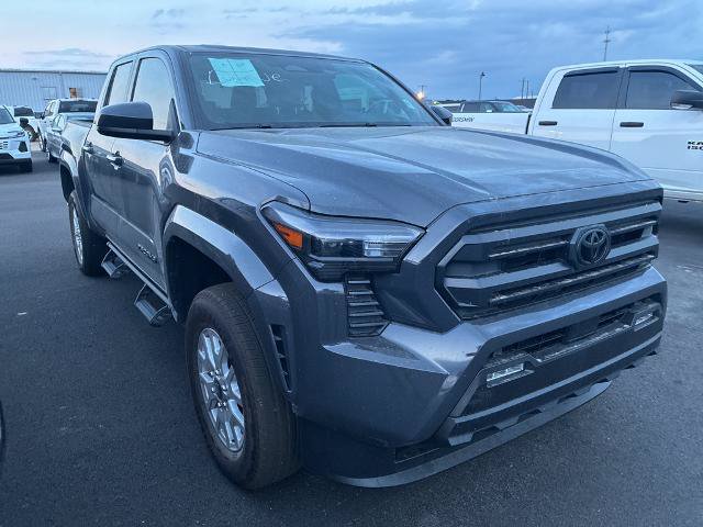 Used 2026 Toyota Tacoma SR5 AWD/4WD image 2