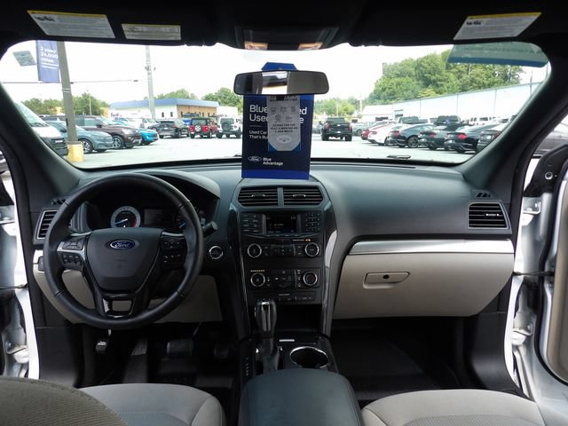 Certified 2018 Ford Explorer XLT AWD/4WD image 17