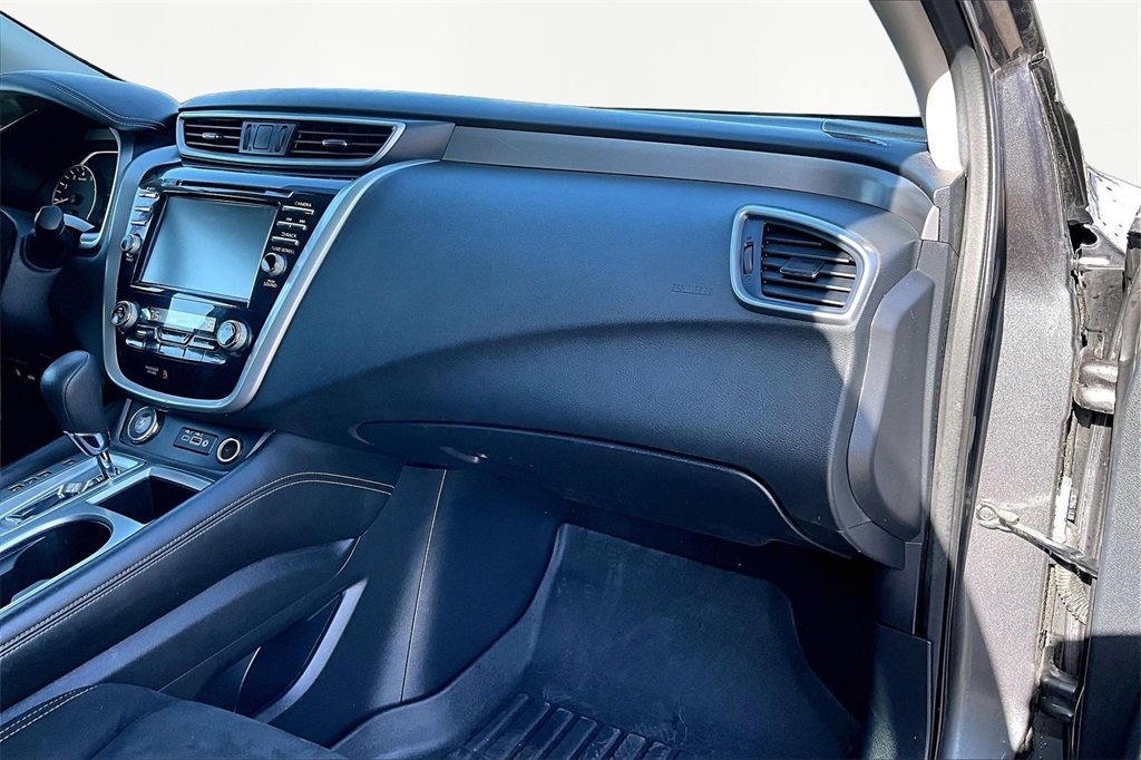 Used 2019 Nissan Murano S image 17