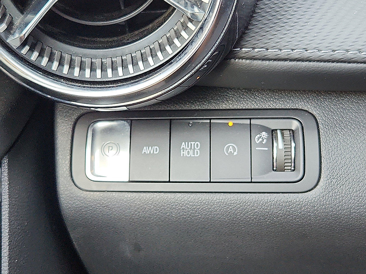 Used 2026 Chevrolet Equinox LT AWD/4WD image 23