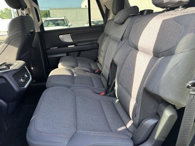 Certified 2025 Ford Expedition Active AWD/4WD image 17