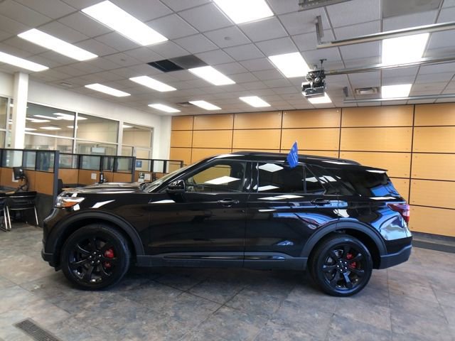 Certified 2023 Ford Explorer ST w/ Equipment Group 401A image 2