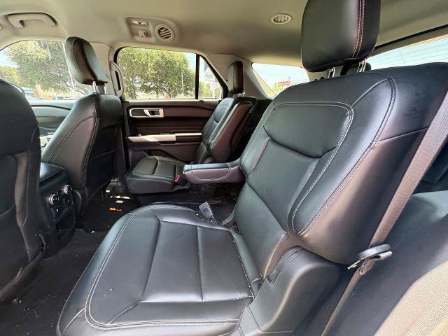 Certified 2021 Ford Explorer XLT w/ Equipment Group 202A RWD image 9