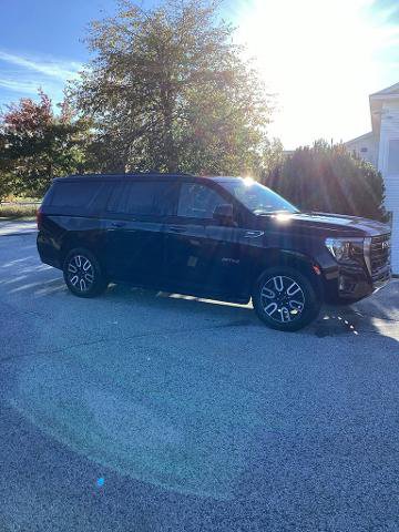 Used 2024 GMC Yukon XL AT4 w/ Technology Package AWD/4WD image 6