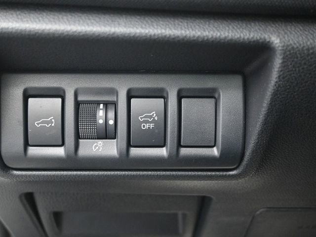 Used 2025 Subaru Outback Premium AWD/4WD image 8