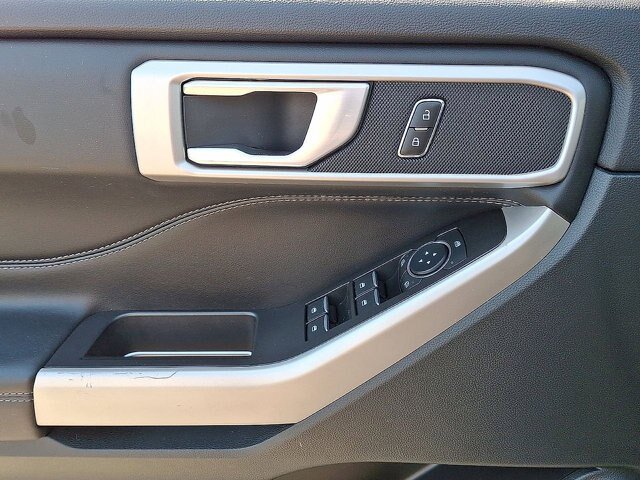 Certified 2023 Ford Explorer XLT w/ Equipment Group 202A AWD/4WD image 10