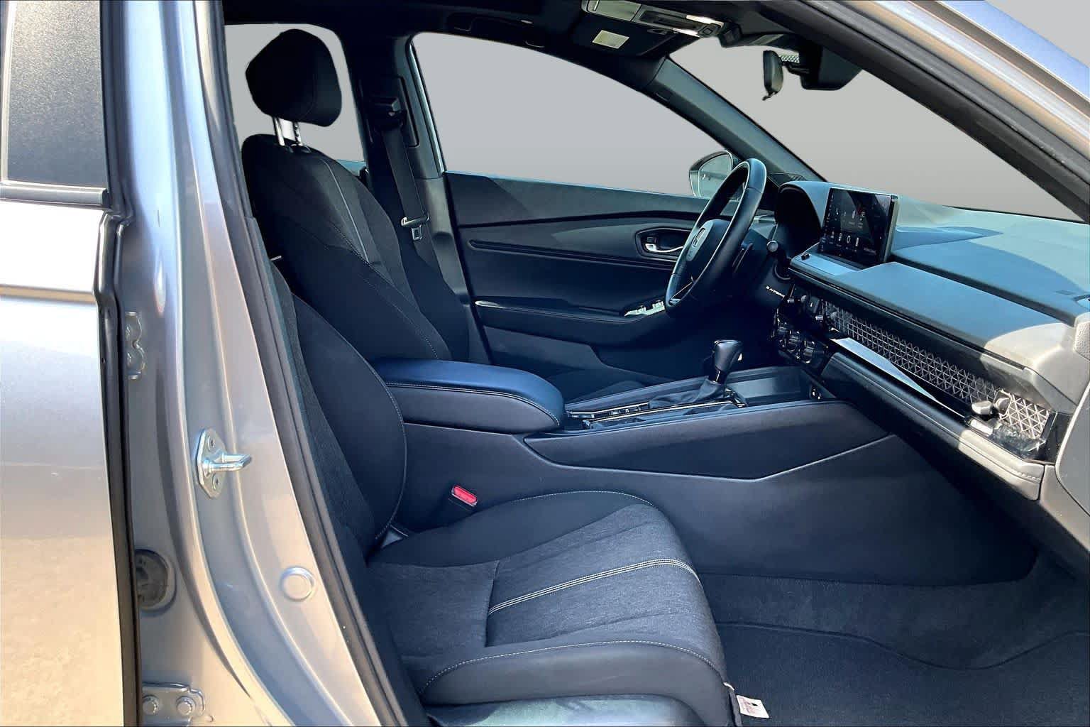 Used 2023 Honda Accord Sport image 11