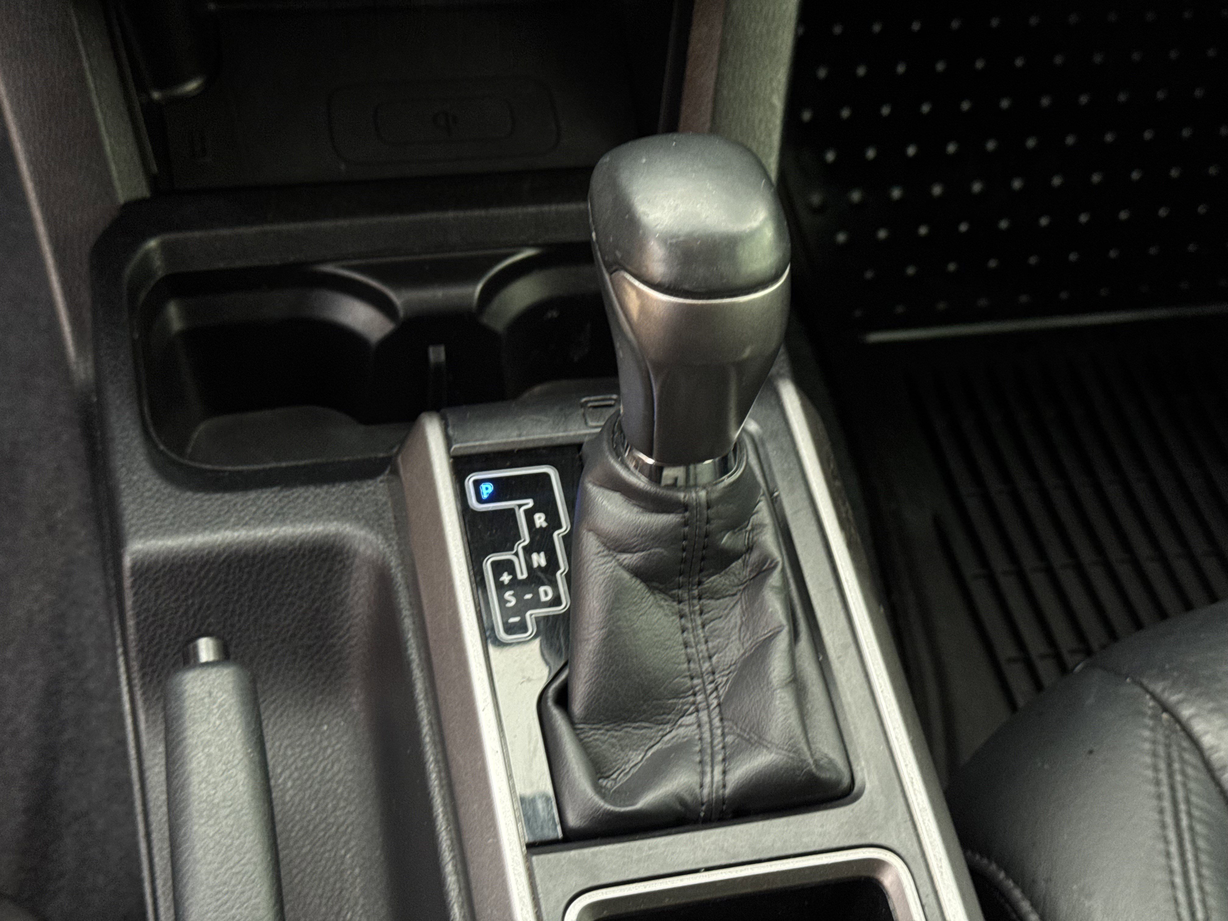 Used 2020 Toyota Tacoma Limited image 22