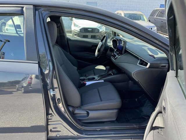 Used 2024 Toyota Corolla LE w/ LE Convenience Package FWD image 11