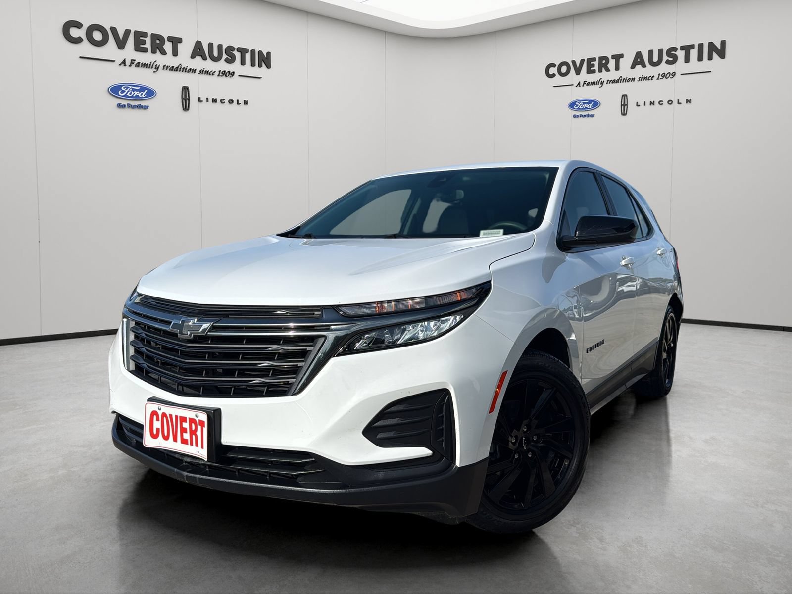 Used 2024 Chevrolet Equinox LS w/ LS Convenience Package FWD image 2
