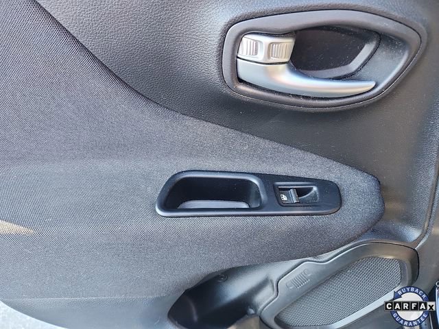 Used 2019 Jeep Renegade Latitude w/ Cold Weather Group image 26