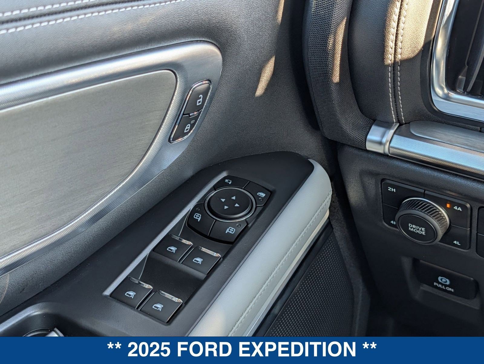 Certified 2025 Ford Expedition Platinum image 26
