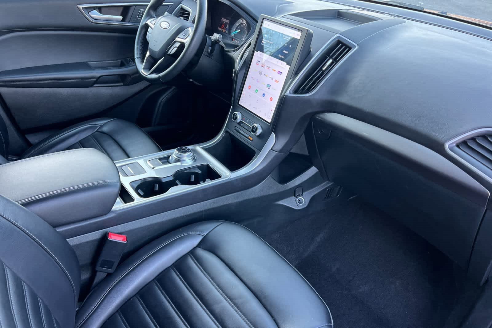 Certified 2024 Ford Edge SEL image 17