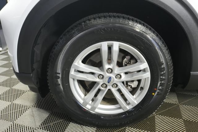 Certified 2023 Ford Explorer XLT w/ Equipment Group 202A image 10
