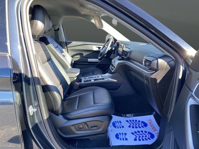 Certified 2022 Ford Explorer XLT w/ Equipment Group 202A image 28