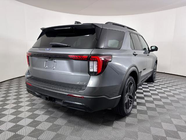 Certified 2025 Ford Explorer ST-Line w/ ST-Line Street Pack image 5